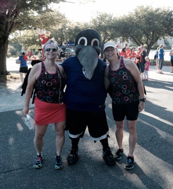 Poe, the Baltimore Ravens’ mascot was there to greet the runners before the race.